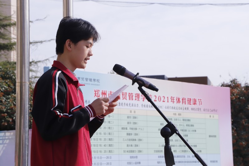 學生代表發(fā)言.JPG