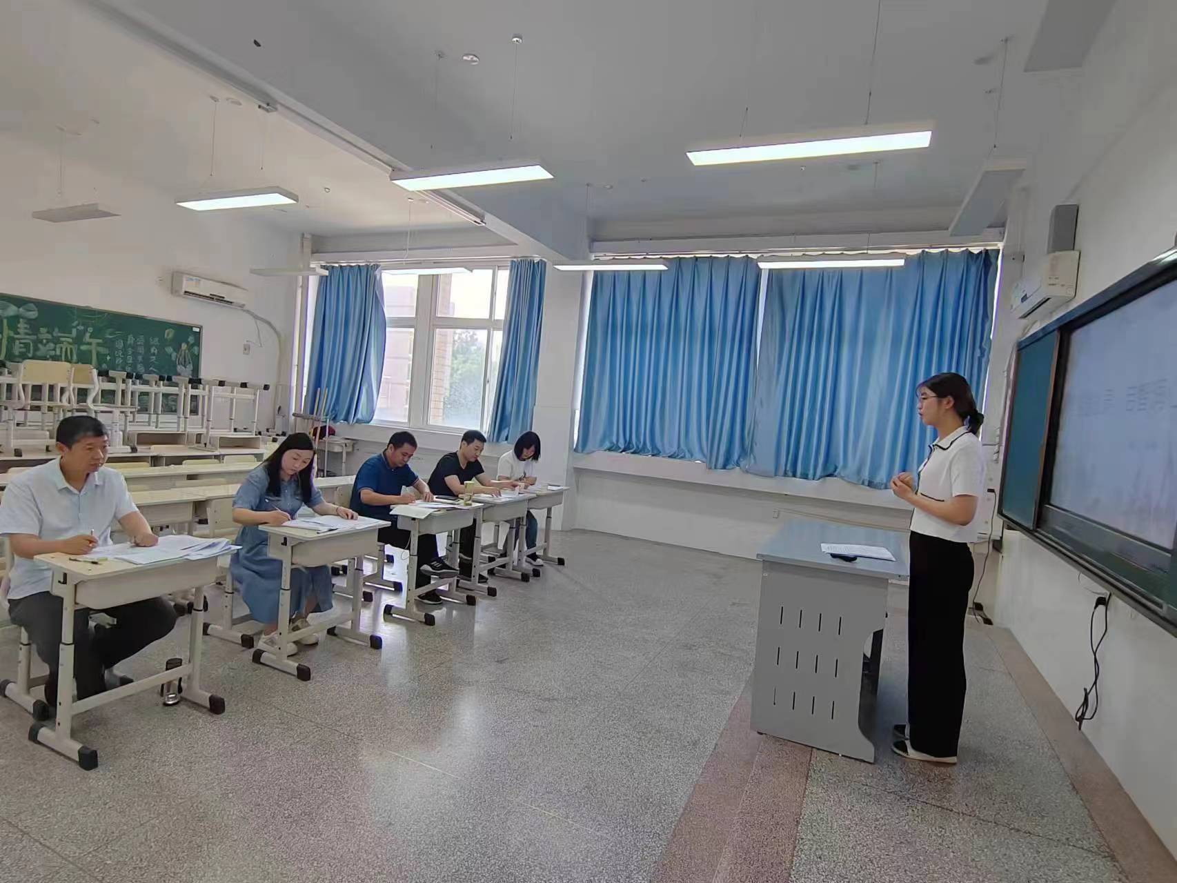 段玉聰老師分享《溝通心靈，啟智潤(rùn)心》.jpg